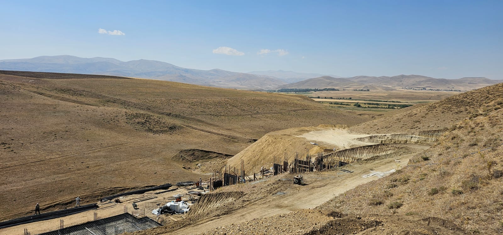 Ağrı/Taşlıçay tokileri temel kazısı çalışması