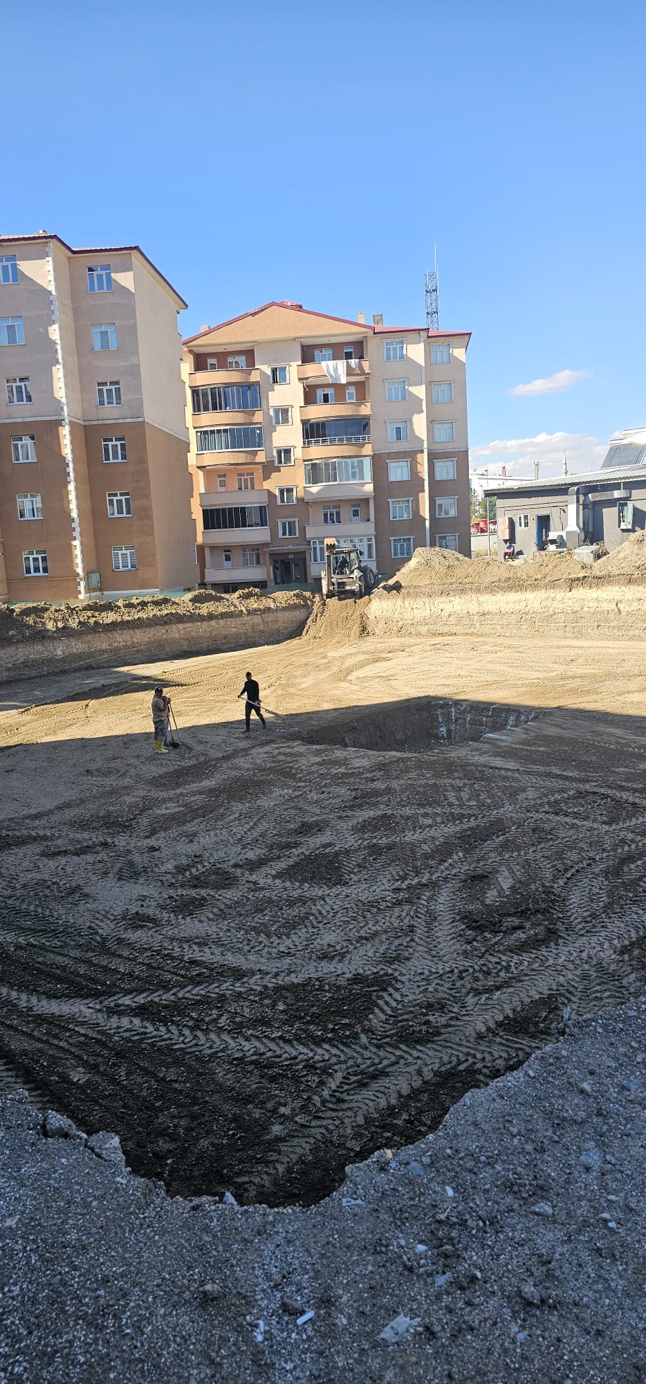 Ağrı Tanışırlar İnşaat 36 Dairelik İnşaat Temeli